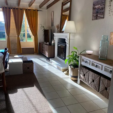 Maison Avec Piscine , A 20min De L'ocean 펜션 Chasnais