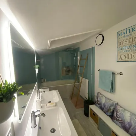 Dom wakacyjny Maison Avec Piscine , A 20min De L'ocean Chasnais