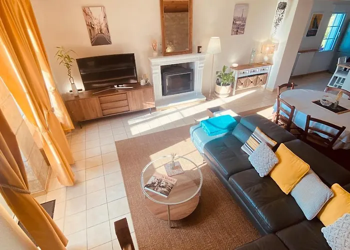 Prázdninový dům Maison Avec Piscine , A 20min De L'ocean