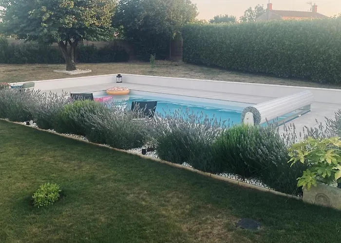 Maison Avec Piscine , A 20min De L'ocean * Chasnais